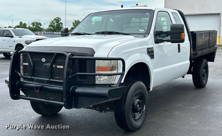 2009 Ford F250 Super Duty SuperCab flatbed pickup truck - EK8382