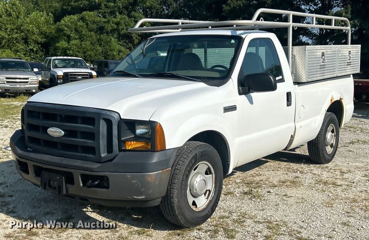 2007 Ford F250 Super Duty XL pickup truck - EK8491