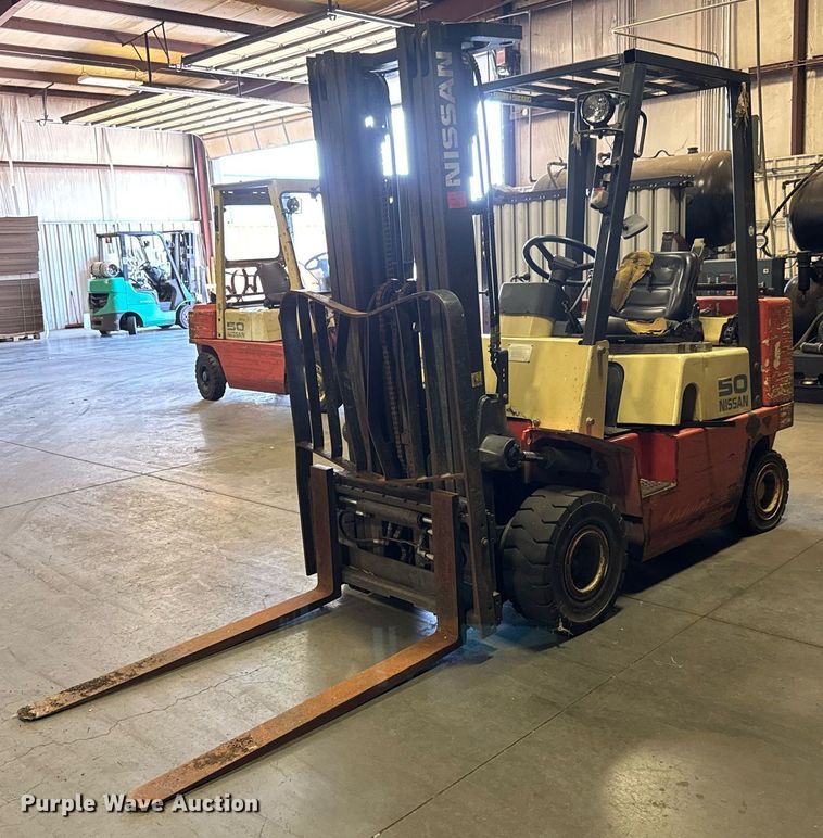 Nissan 50 forklift - EM8004