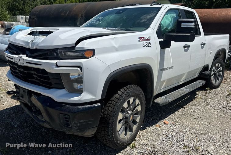 2024 Chevrolet Silverado 2500 HD Z71 Custom Double Cab pickup truck - EN4627