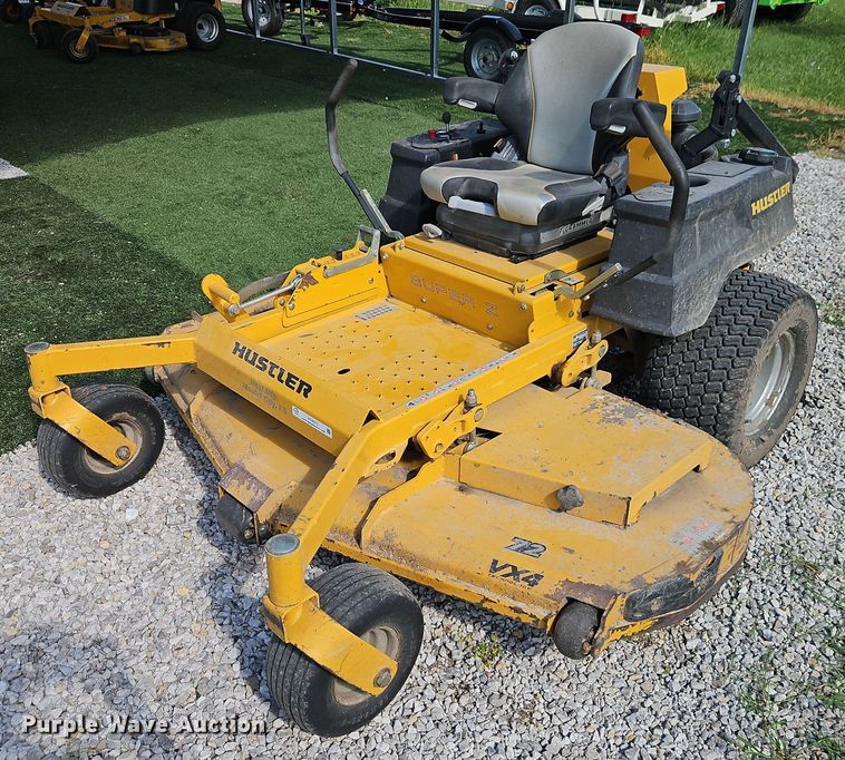 Hustler 936930 ZTR lawn mower - EO4573