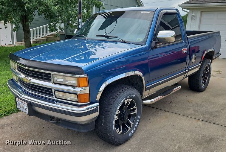 1991 Chevrolet K1500 pickup truck - EO4579