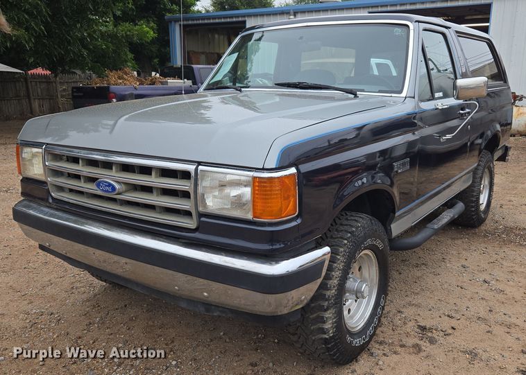 1989 Ford Bronco Custom SUV - EU3529