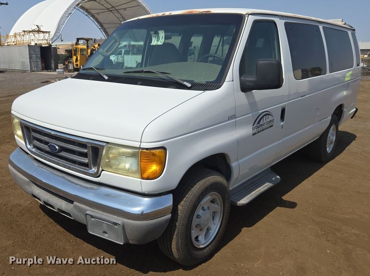2006 Ford E350 van - FB9419