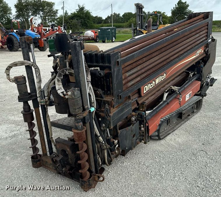 2005 Ditch Witch JT1220 Mach 1 directional boring unit - DJ9683