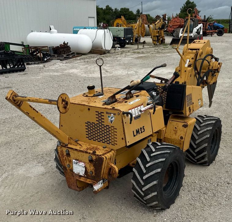 2000 Vermeer LM25 cable plow - DJ9684