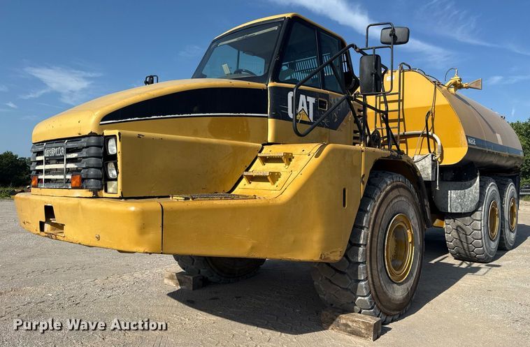 2005 Caterpillar 740 water wagon - DS3832