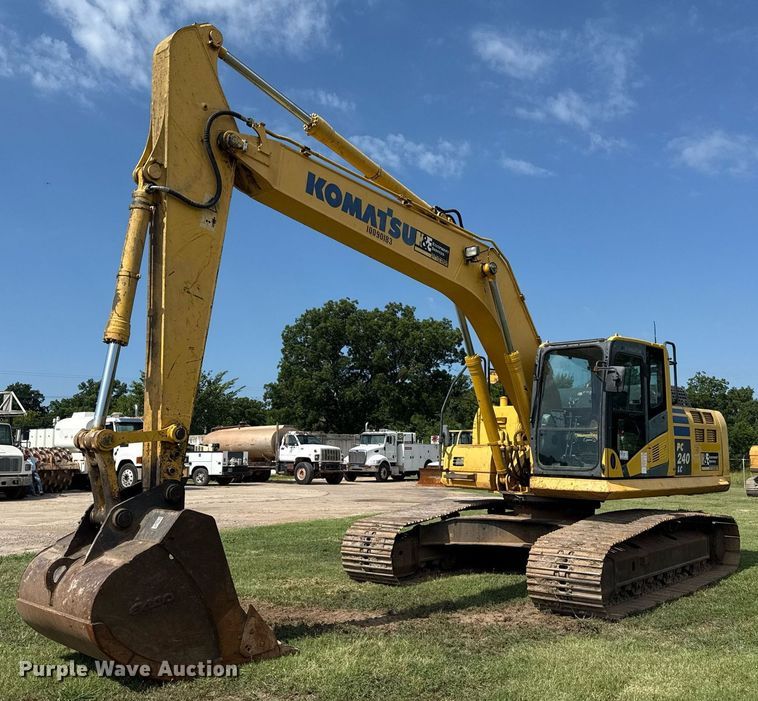 2012 Komatsu PC240LC-10 excavator - DS3841