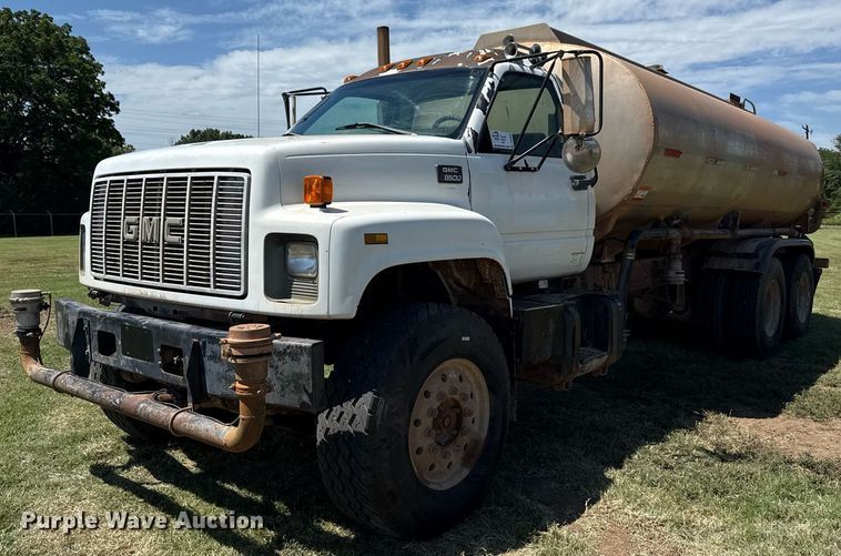 2000 GMC C7500 water truck - DS3852