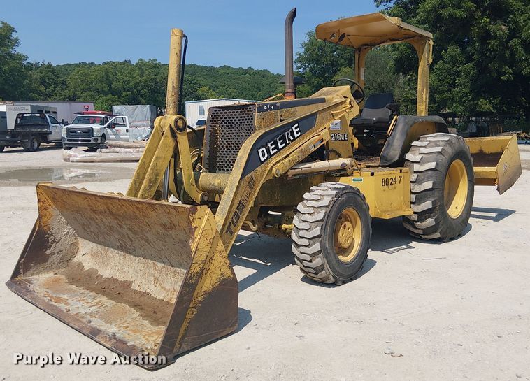 John Deere 210LE landscape tractor - DS3860