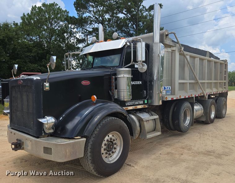 2012 Peterbilt 367 dump truck - DU7930