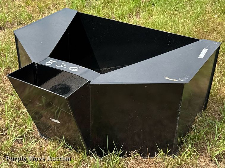 Skid steer concrete bucket - DU9414