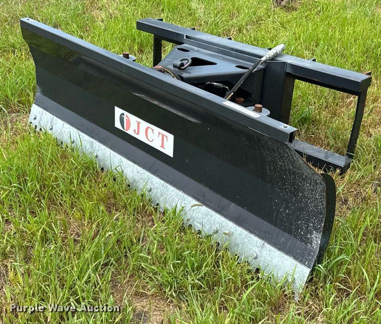JCT Attachments 72" W skid steer dozer blade - DU9420