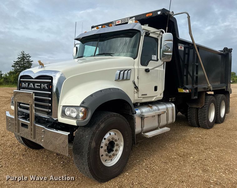 2024 Mack Granite GR64F dump truck - DW3422