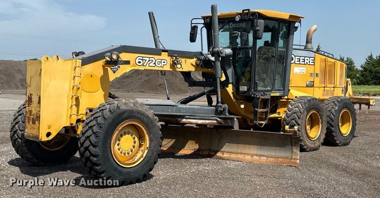 2013 John Deere 672GP motor grader - DW5179