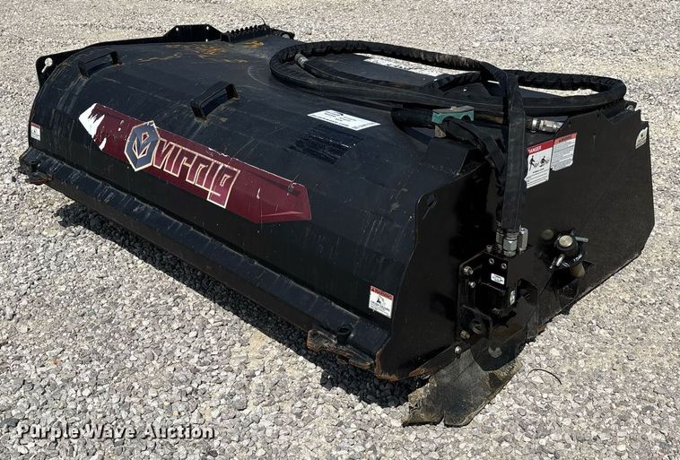 Virnig 72" W skid steer broom - DW7235