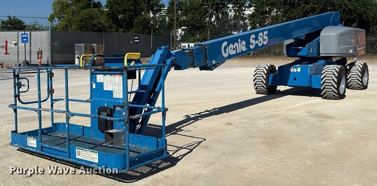 2013 Genie S-85 boom lift - DX5673