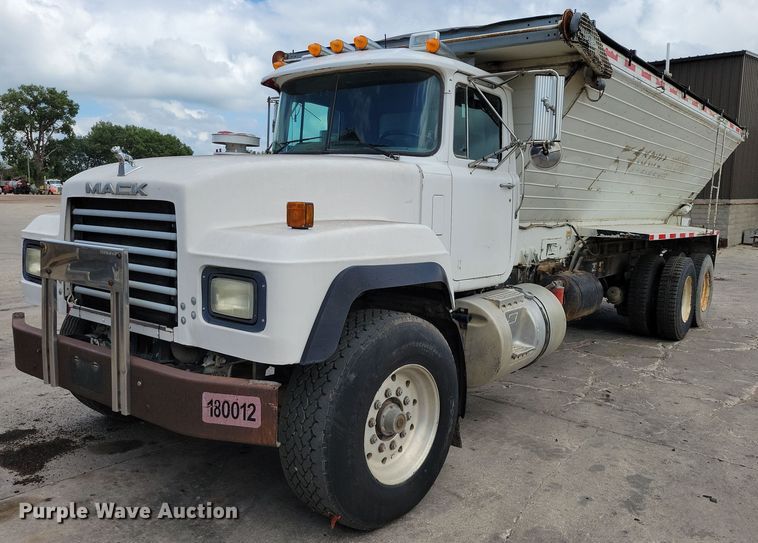1999 Mack RD690S live-bottom truck - DX7191