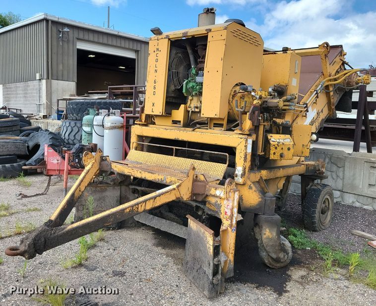 2004 Lincoln 660XL windrow elevator - DX7193