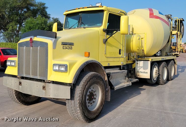 2009 Kenworth W900 ready mix truck - DX7231