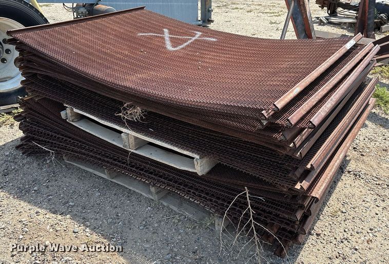 Approximately 36 aggregate screens - DX8022