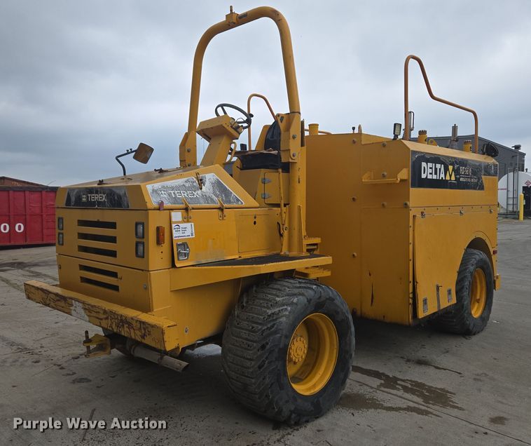 Terex TA10 fuel and lube truck - EC4346