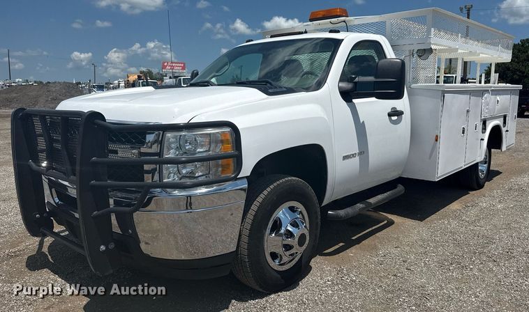 2013 Chevrolet Silverado 3500HD utility bed pickup truck - EG6059