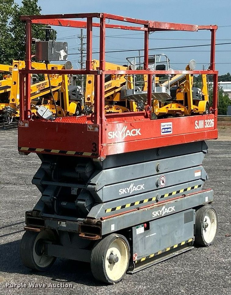 Skyjack SJIII 3226 scissor lift - EK8392