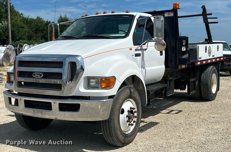 2007 Ford F750 Super Duty XL flatbed truck - EK8425