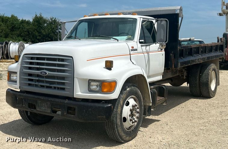 1998 Ford F800 dump truck - EK8427