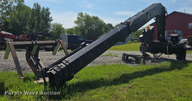 Hiab 335K-4 Hipro truck mounted crane - EM7481