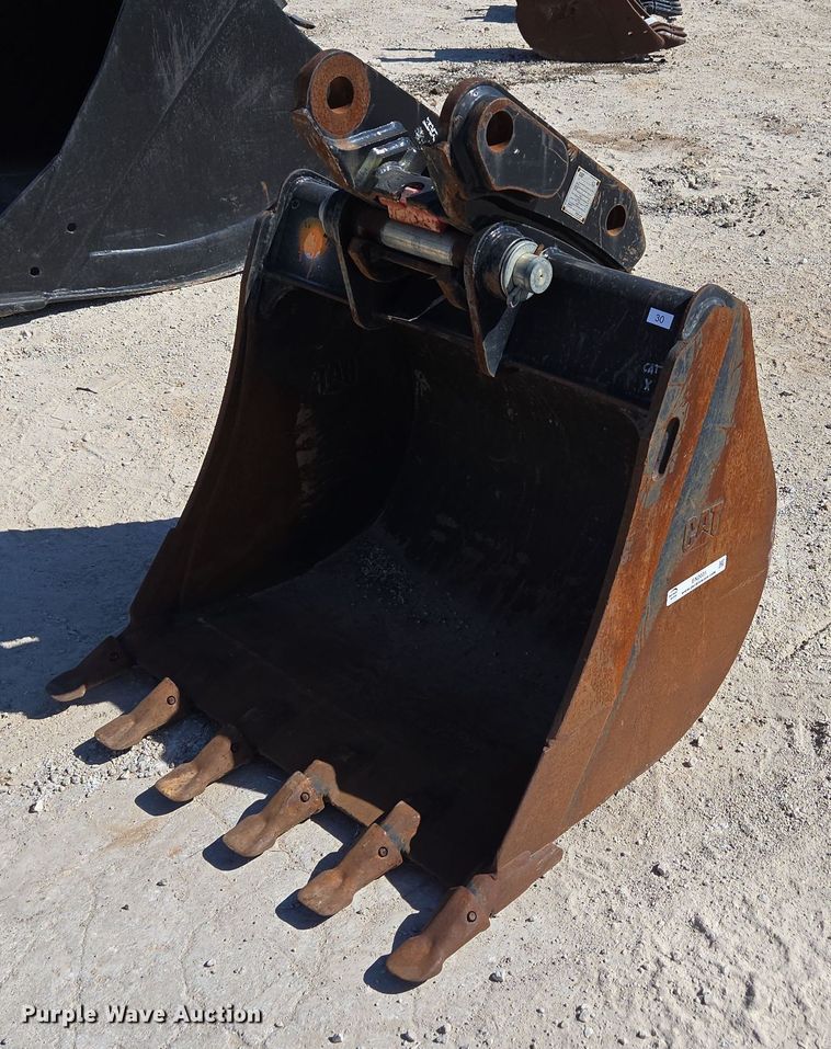 Caterpillar backhoe bucket - EN2031