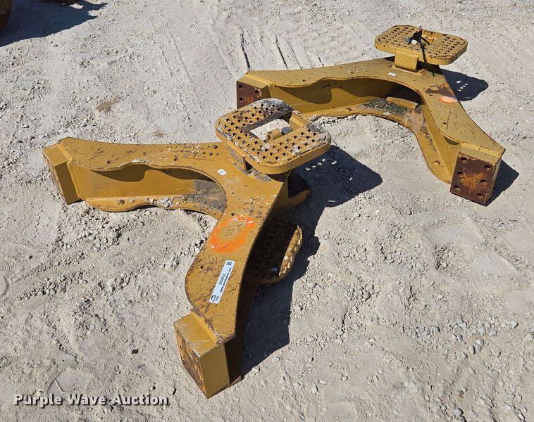 (2) dozer drawbars - EN2032
