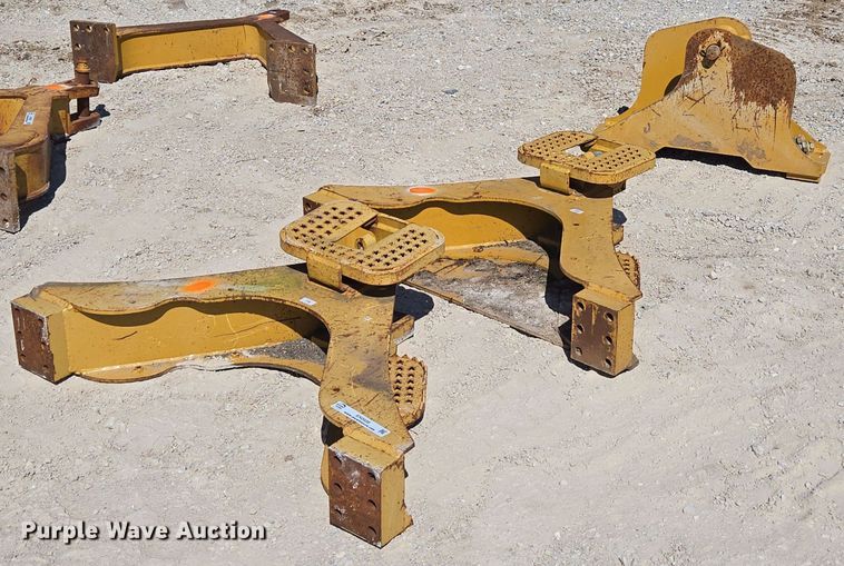(3) dozer drawbars - EN2036