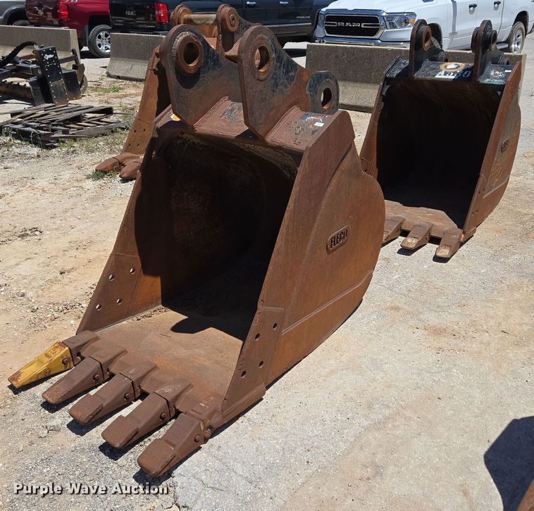(2) Fleco 36" excavator buckets - EN2063