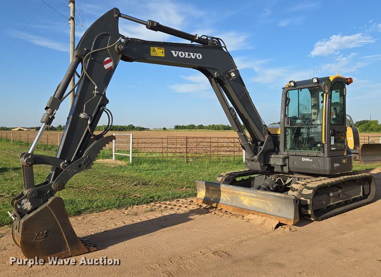 2023 Volvo ECR88D mini excavator - EN8315