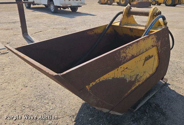 Felco 32" W excavator compactor bucket - EN8326