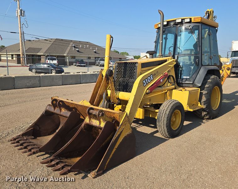 1999 John Deere 310E backhoe - EN8327