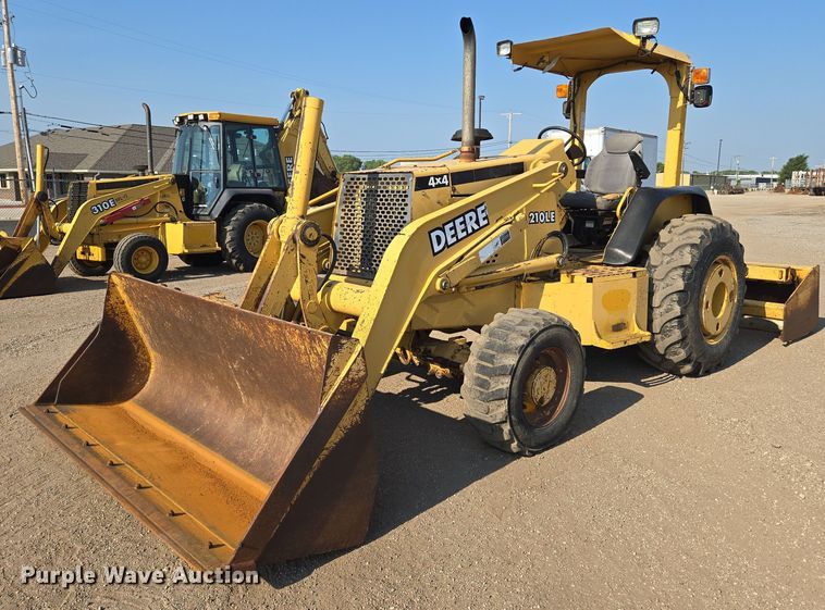 2004 John Deere 210LE landscape tractor - EN8328