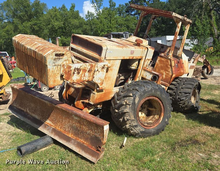 Ditch Witch R100 trencher - EQ4092