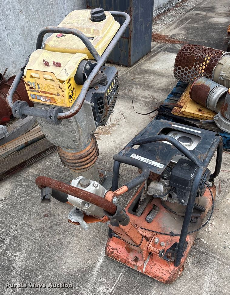 (2) plate compactors - ET7018