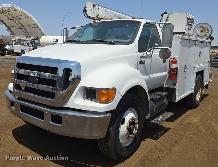 2007 Ford F750 utility / service truck - FB9422