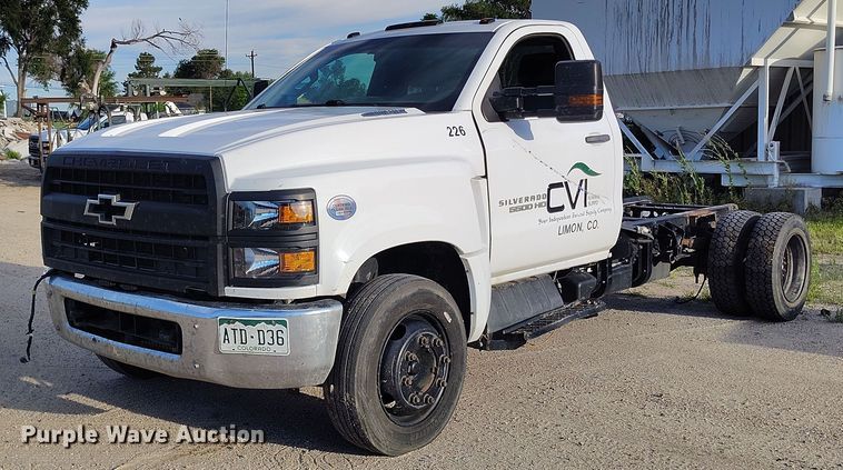2019 Chevrolet Silverado 5500HD truck cab and chassis - IP9635