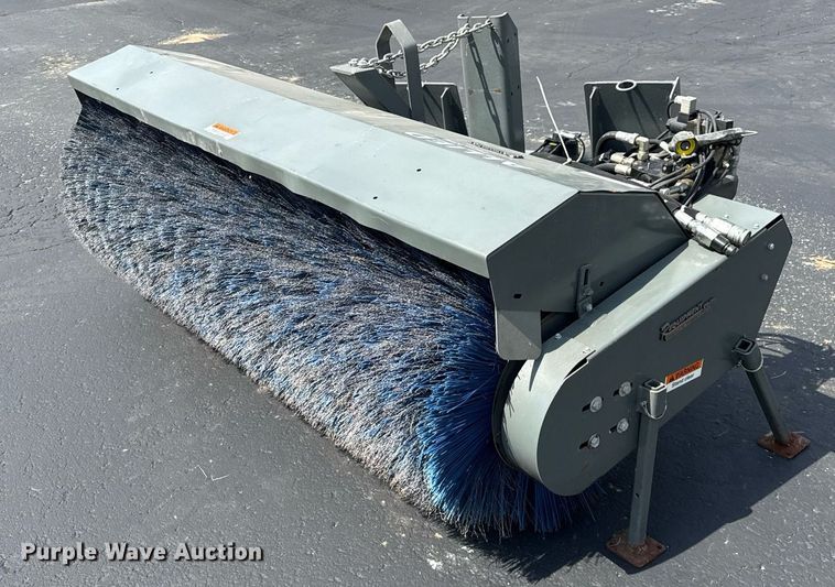 Allied by Farm King skid steer broom - DJ9675