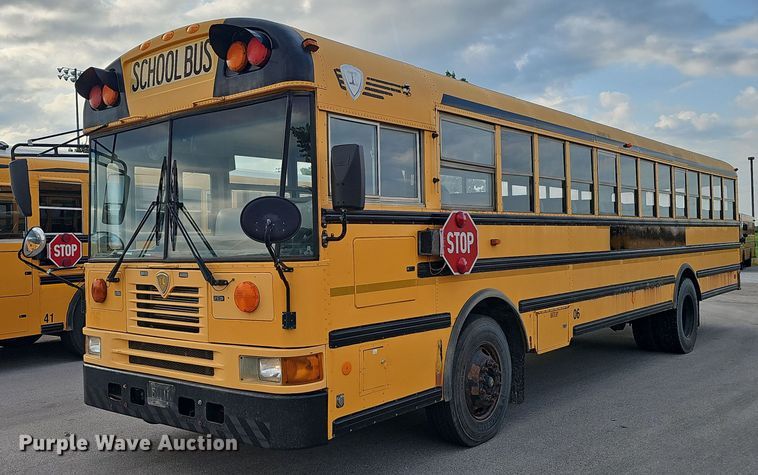 2005 IC Corporation FE300 school bus - DR3951