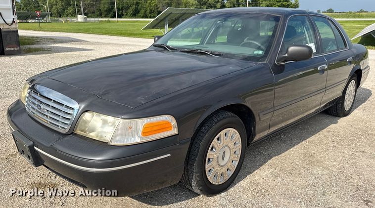 2004 Ford Crown Victoria Police Interceptor  - DW3430