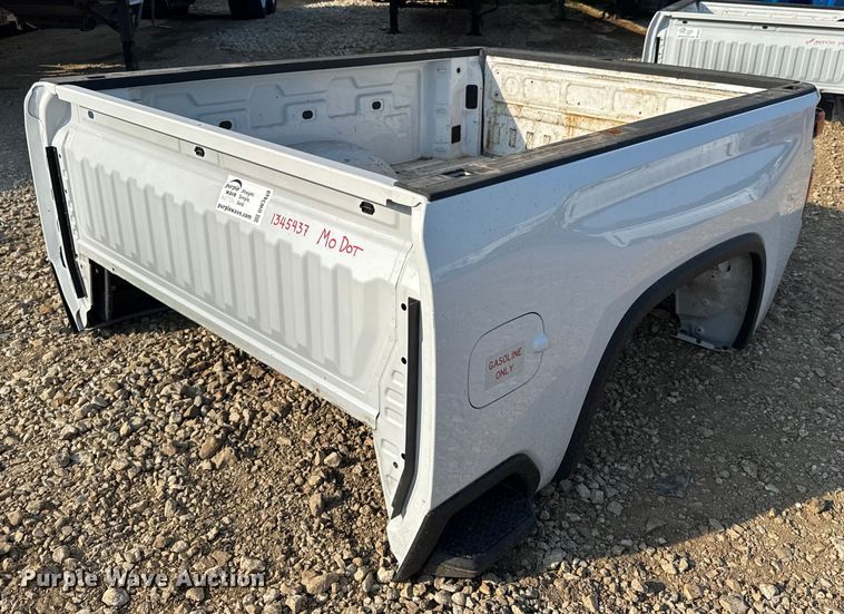 Chevrolet Silverado pickup truck bed - DW3449