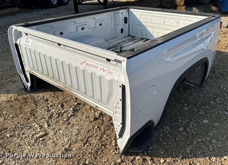 Chevrolet Silverado pickup truck bed - DW3451