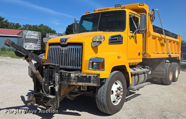 2015 Western Star 4700SF dump truck - DY0401