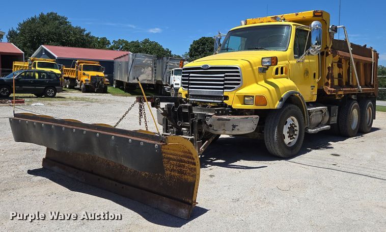 2009 Sterling L-Line dump truck - DY0409